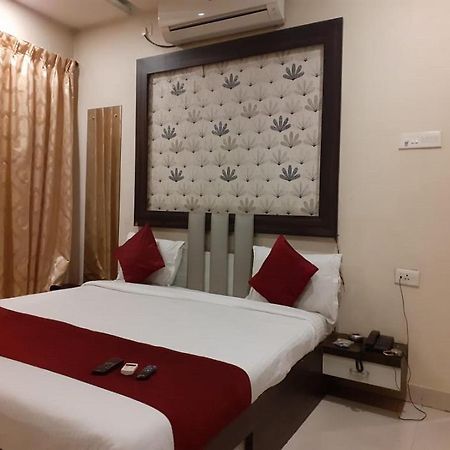 Hotel White House Pune Esterno foto