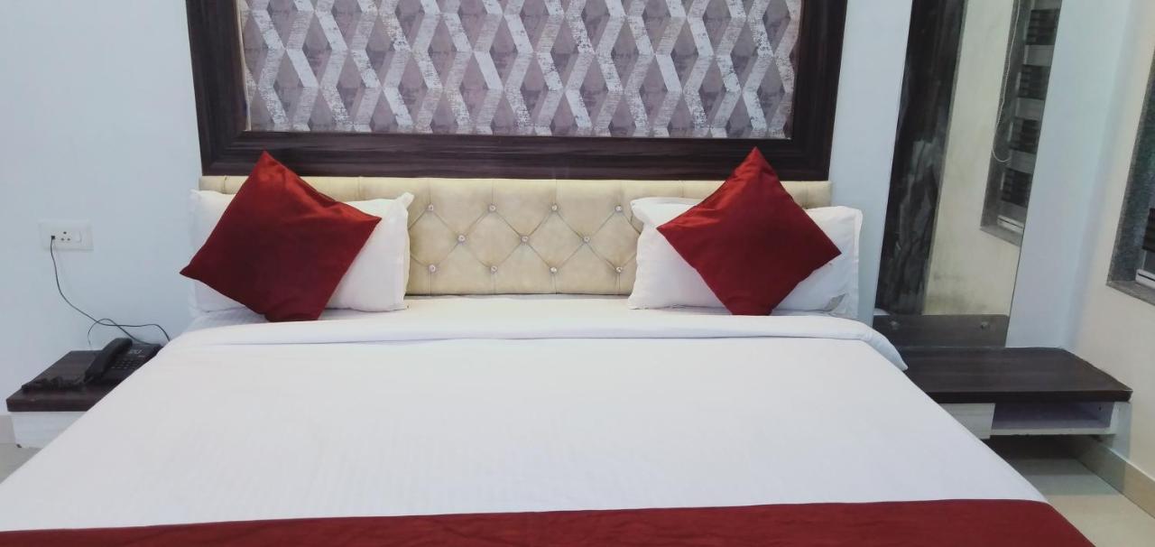Hotel White House Pune Esterno foto