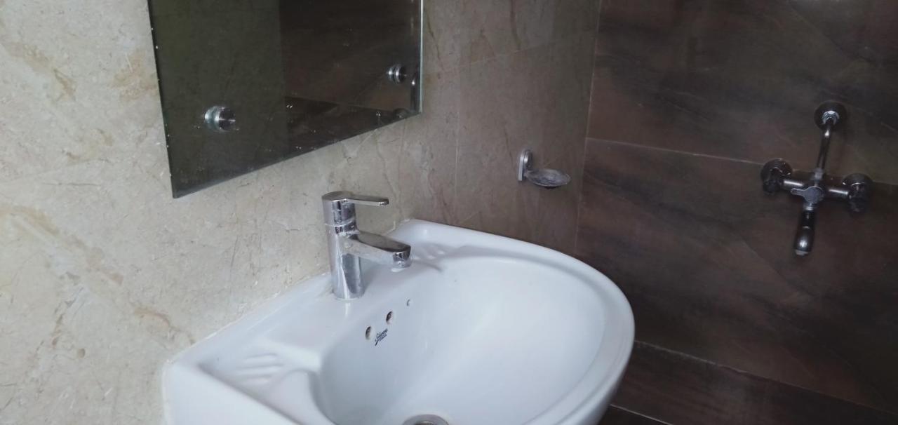 Hotel White House Pune Esterno foto